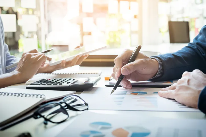 What Are the Advantages of Outsourcing Oracle Consulting Services?